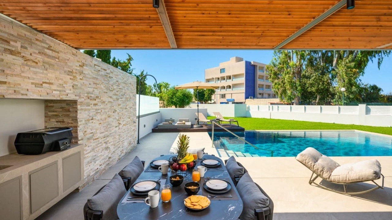 Photo of Outdoor in Ixia