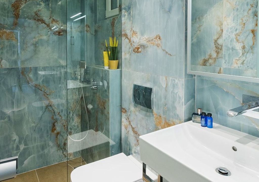 Photo of Bathroom in Polichrono