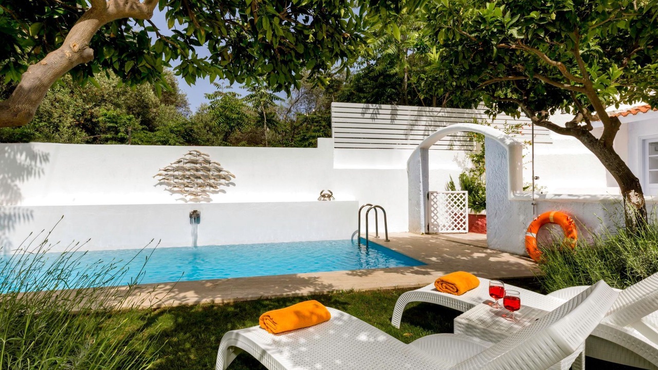 Photo of Outdoor in Ixia