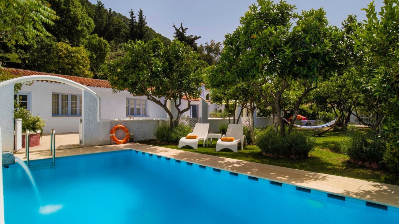Photo of Outdoor in Ixia