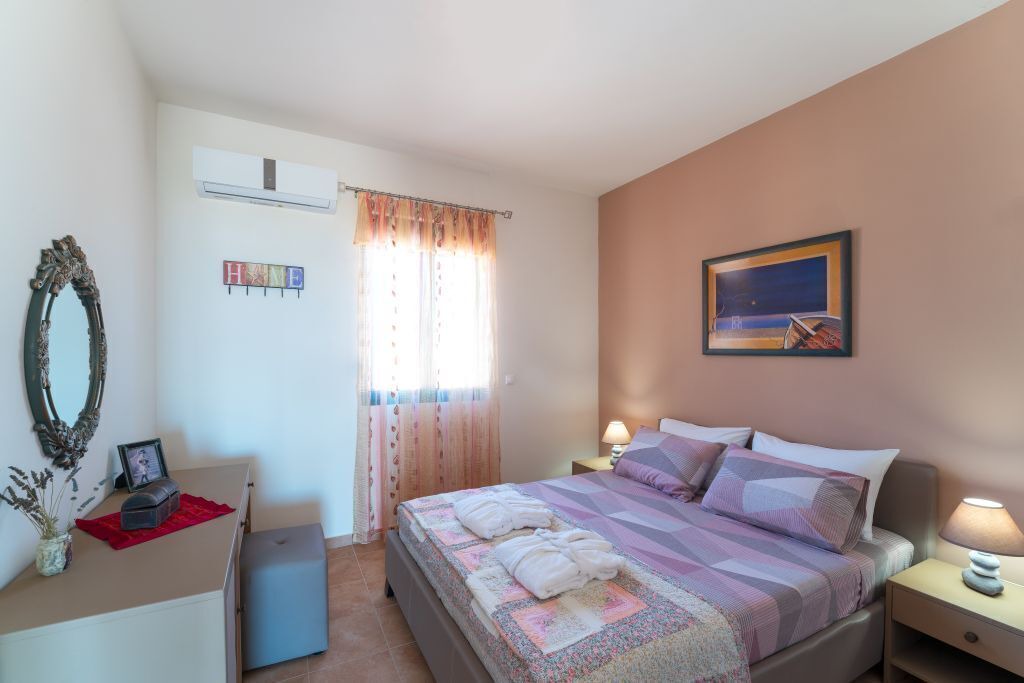 Photo of Bedroom in Lahania