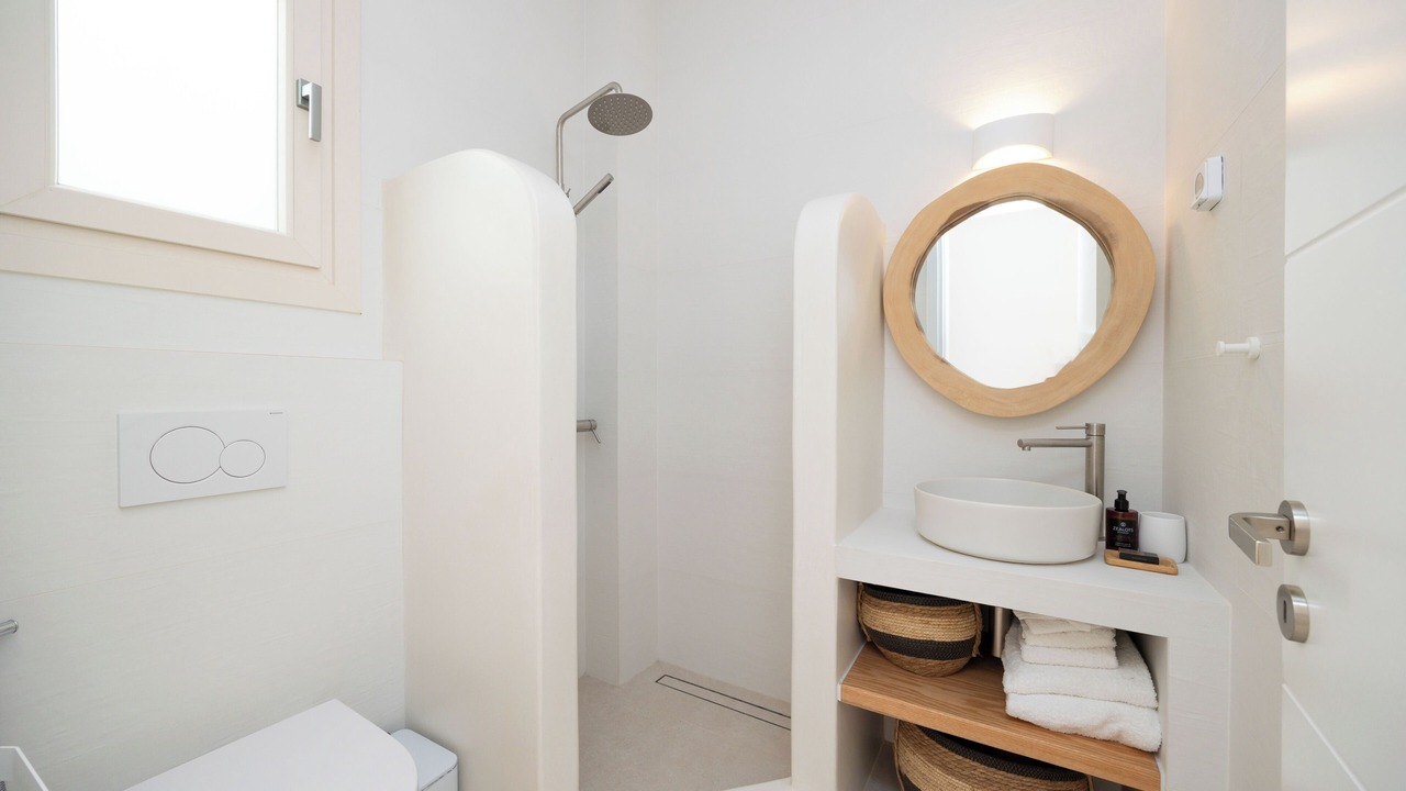 Photo of Bathroom in Glinado