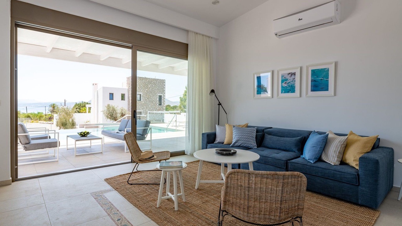 Photo of Others in Pefkos