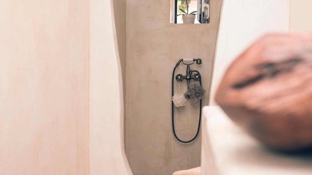 Photo of Bathroom in Chlomos