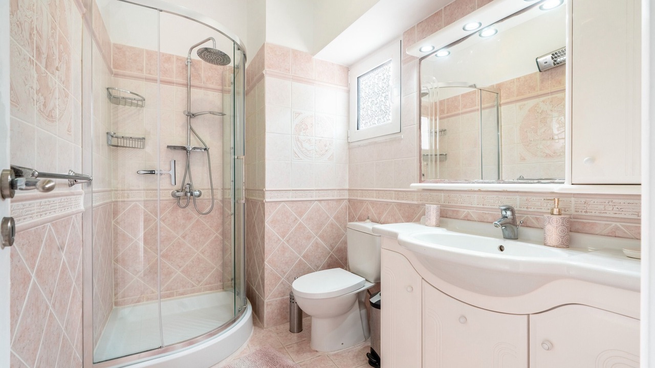 Photo of Bathroom in Haraki