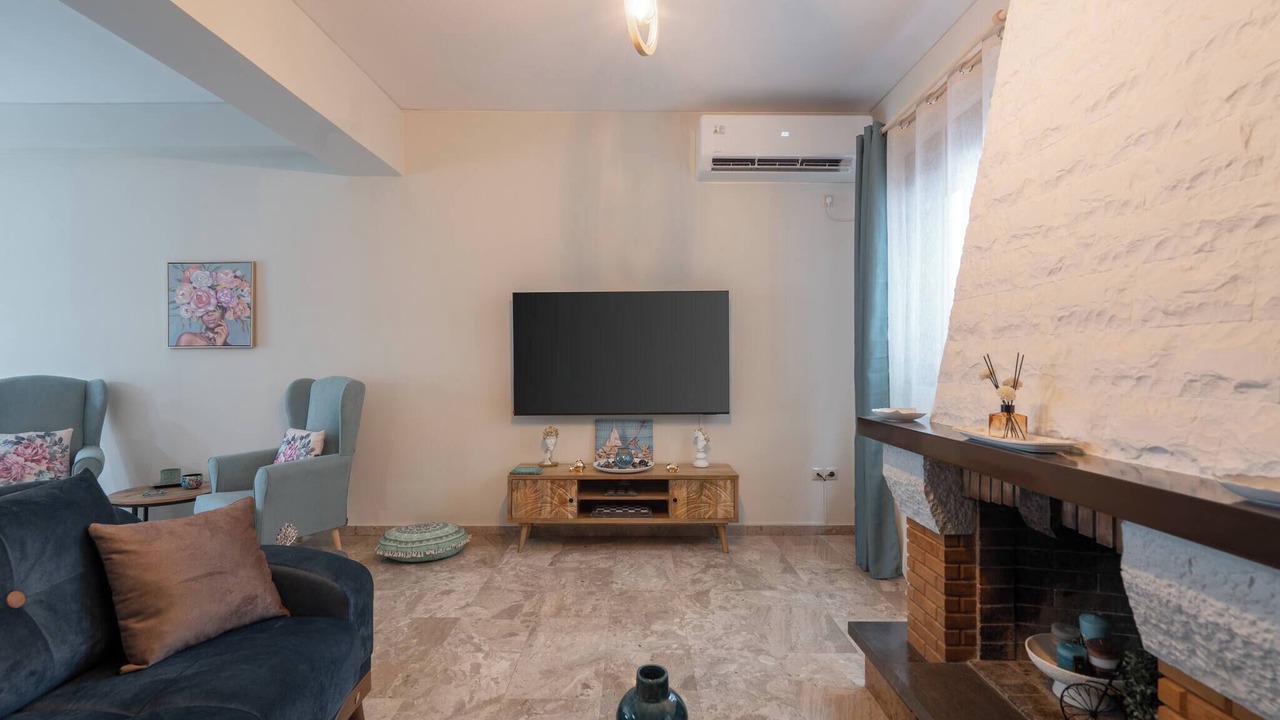 Photo of Livingroom in Petralona