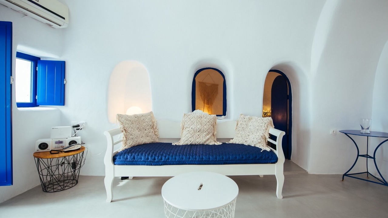 Photo of Bedroom in Oia
