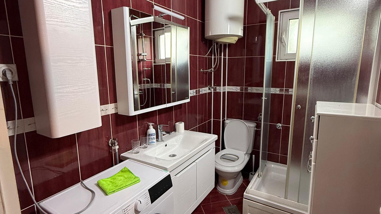 Photo of Bathroom in Igalo