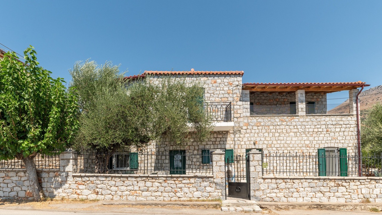 Photo of Outdoor in East Mani