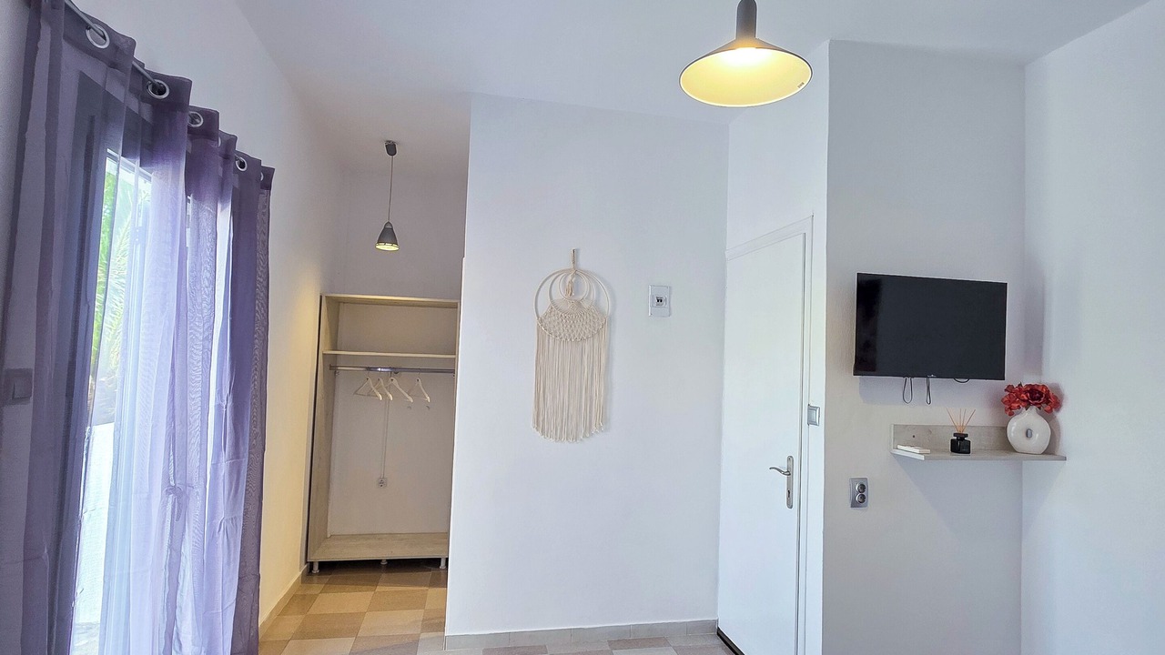 Photo of Bedroom in Messaria
