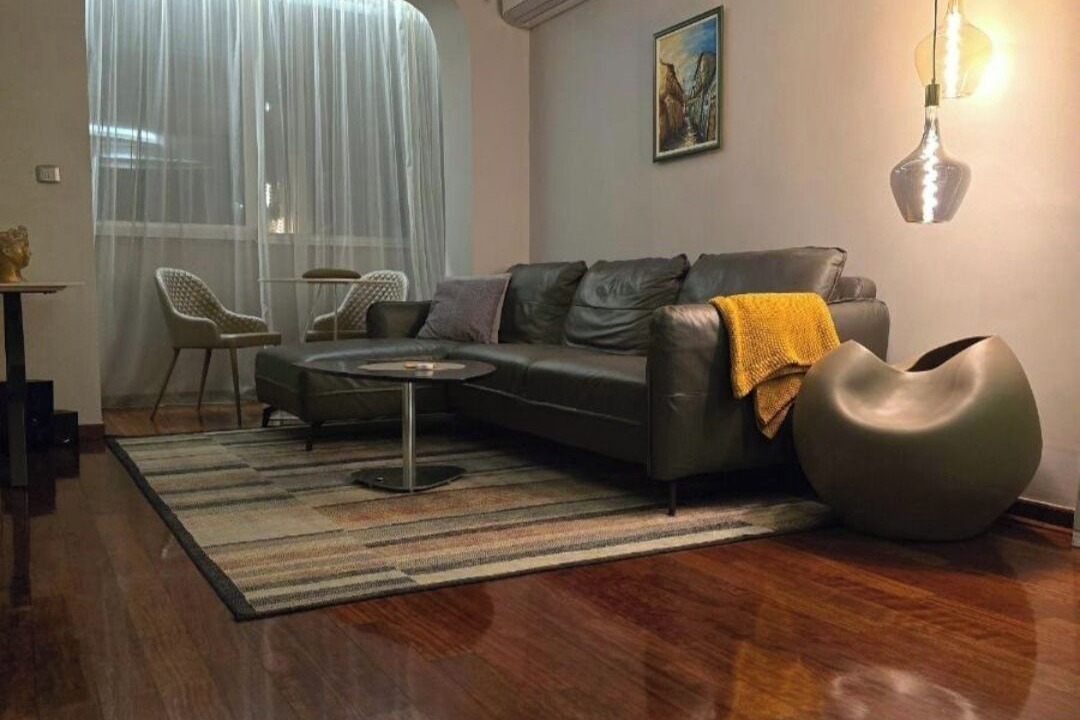 Photo of Livingroom in Downtown