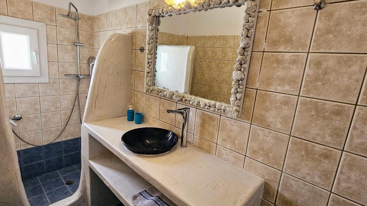 Photo of Bathroom in Perissa