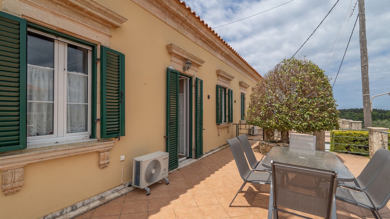 Photo of Outdoor in Parisata