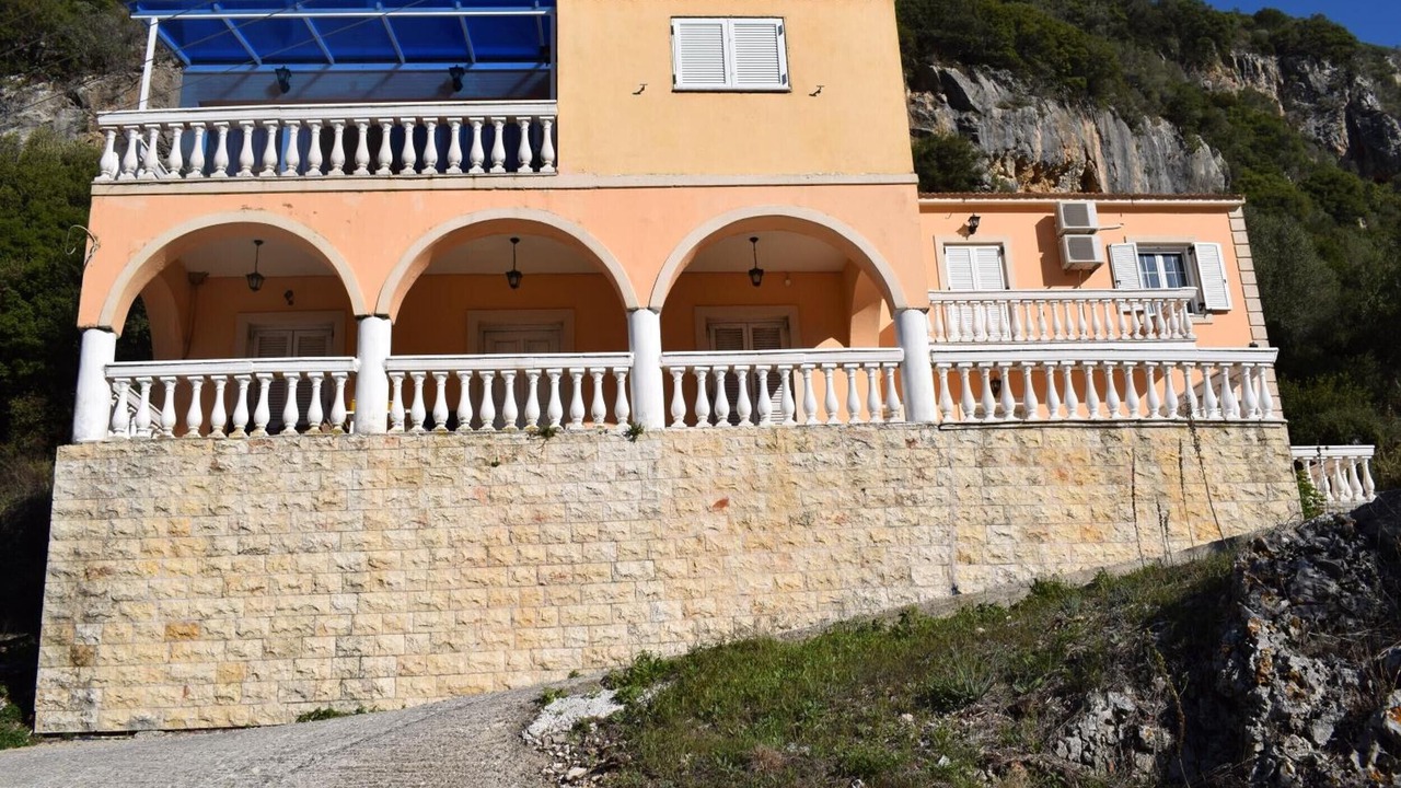 Photo of Outdoor in Doukades