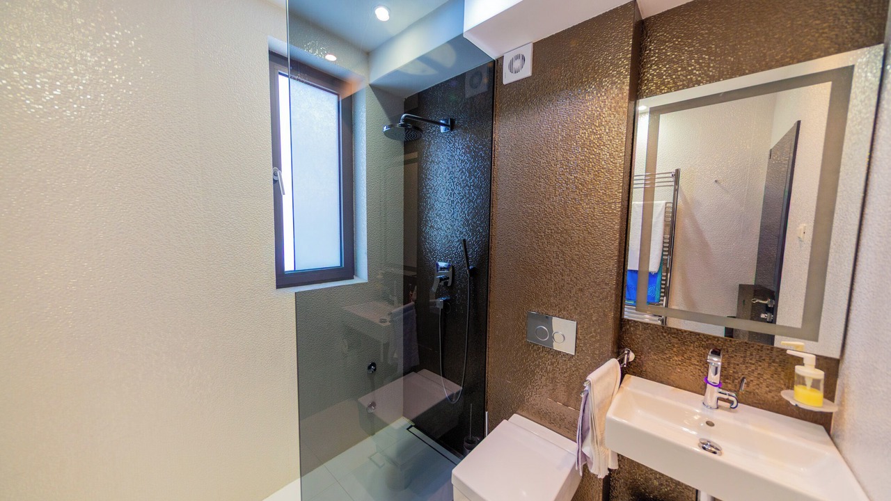 Photo of Bathroom in Maini