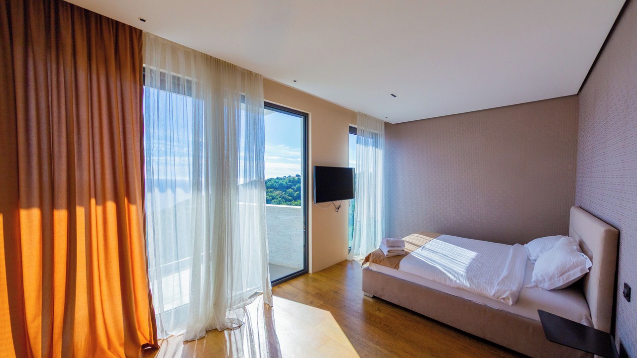 Photo of Bedroom in Maini