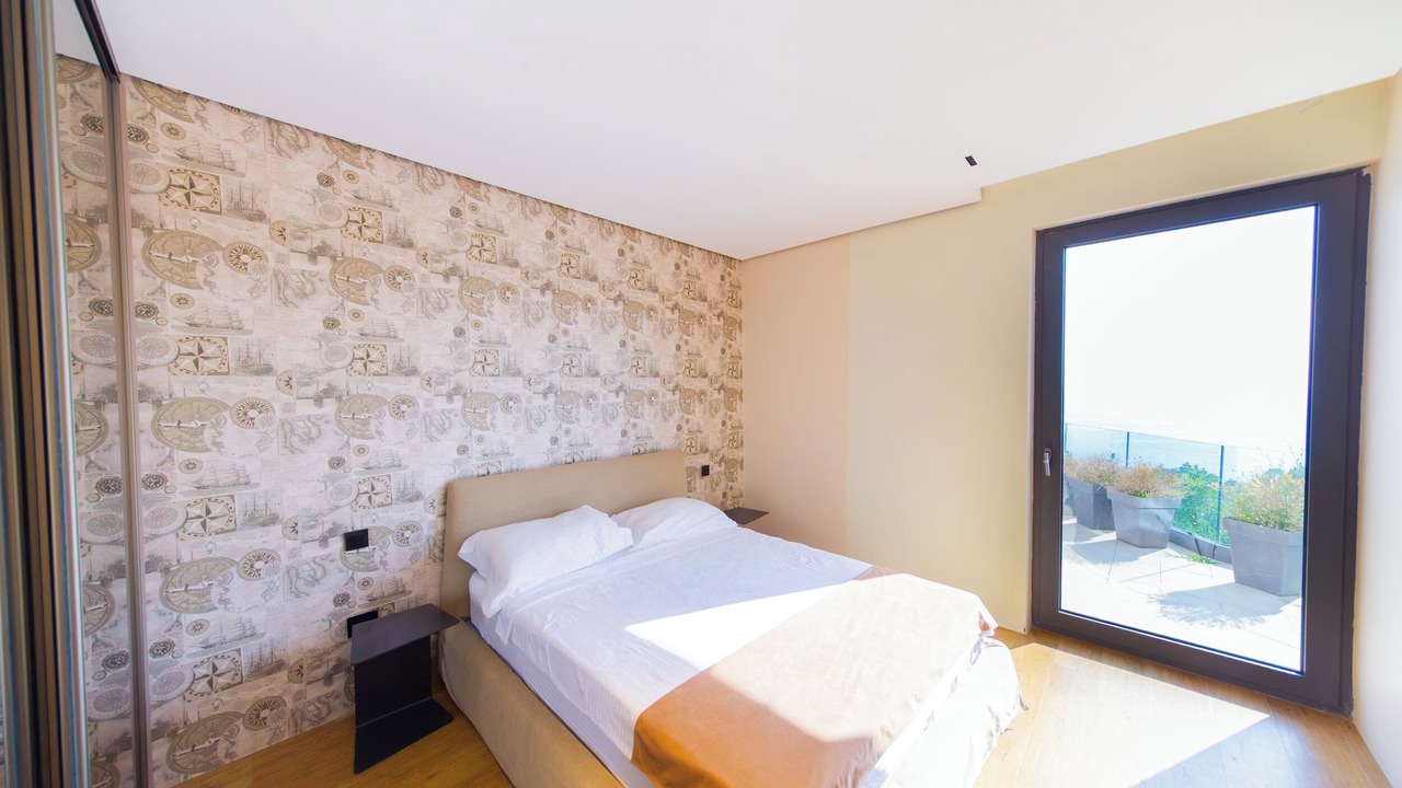 Photo of Bedroom in Maini