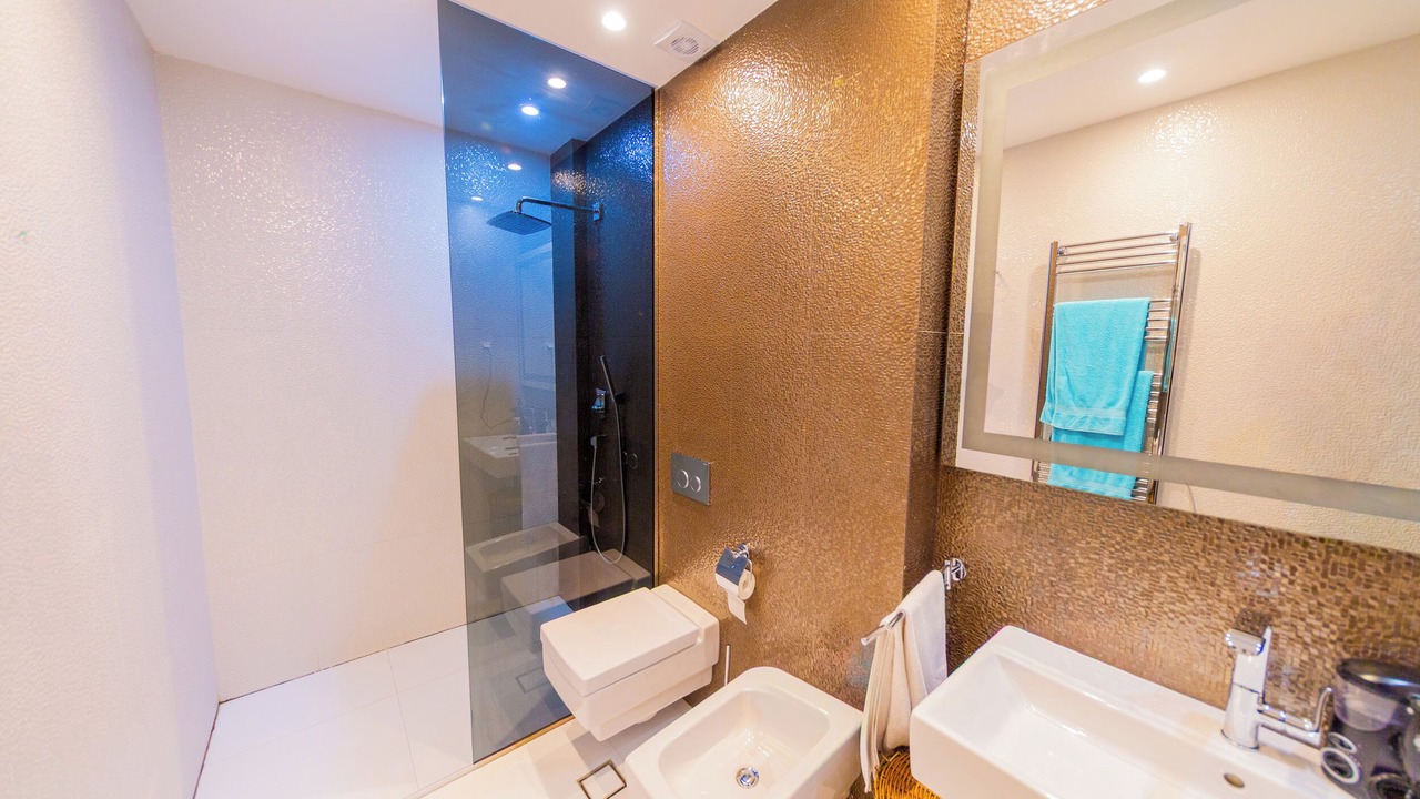 Photo of Bathroom in Maini