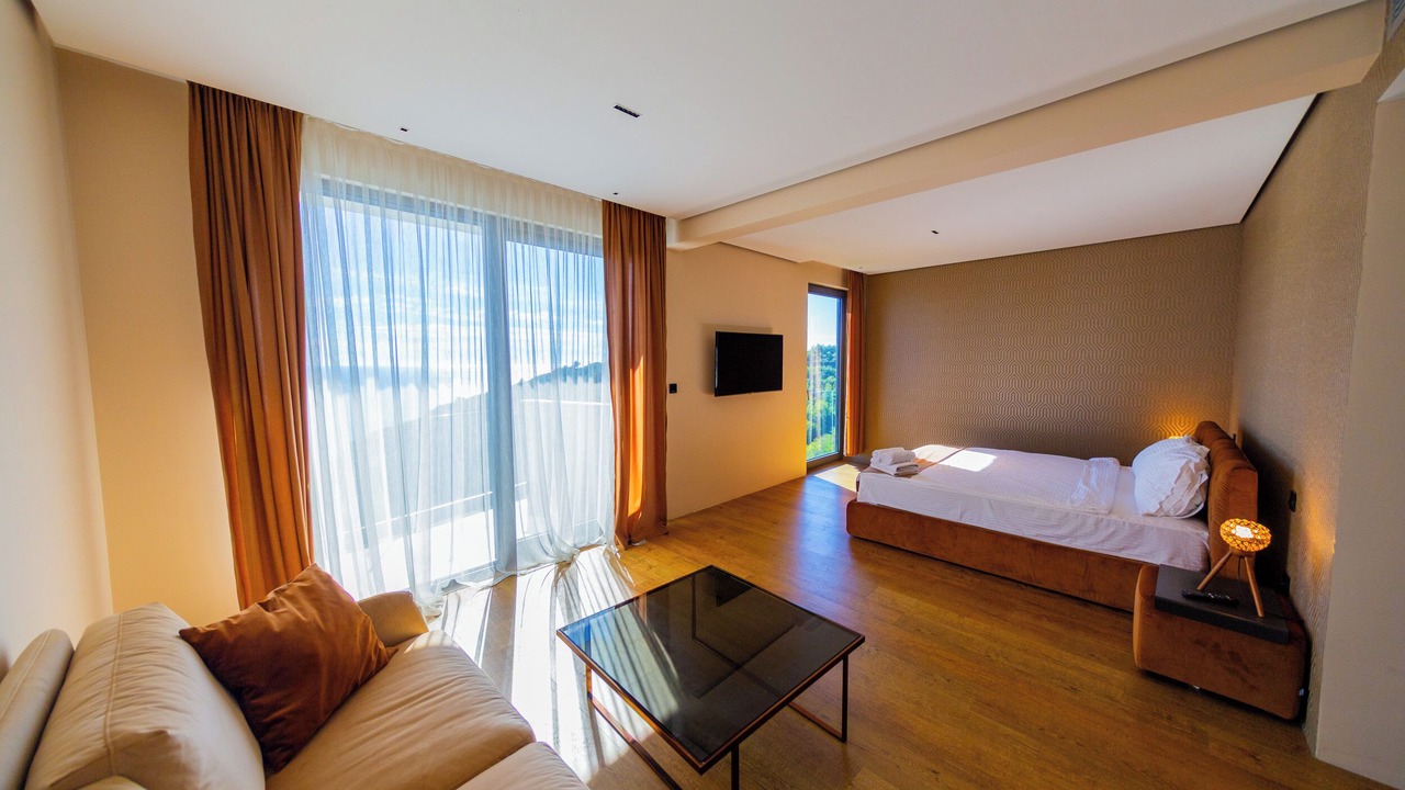 Photo of Bedroom in Maini