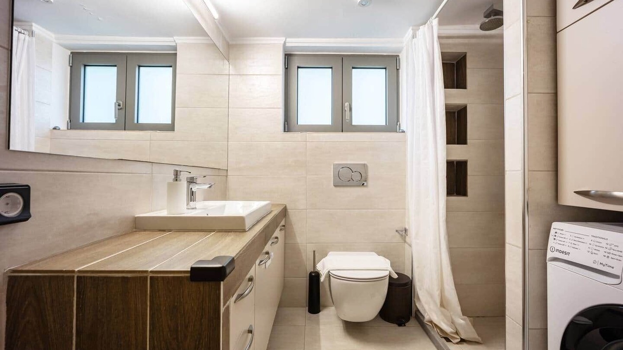 Photo of Bathroom in Voula