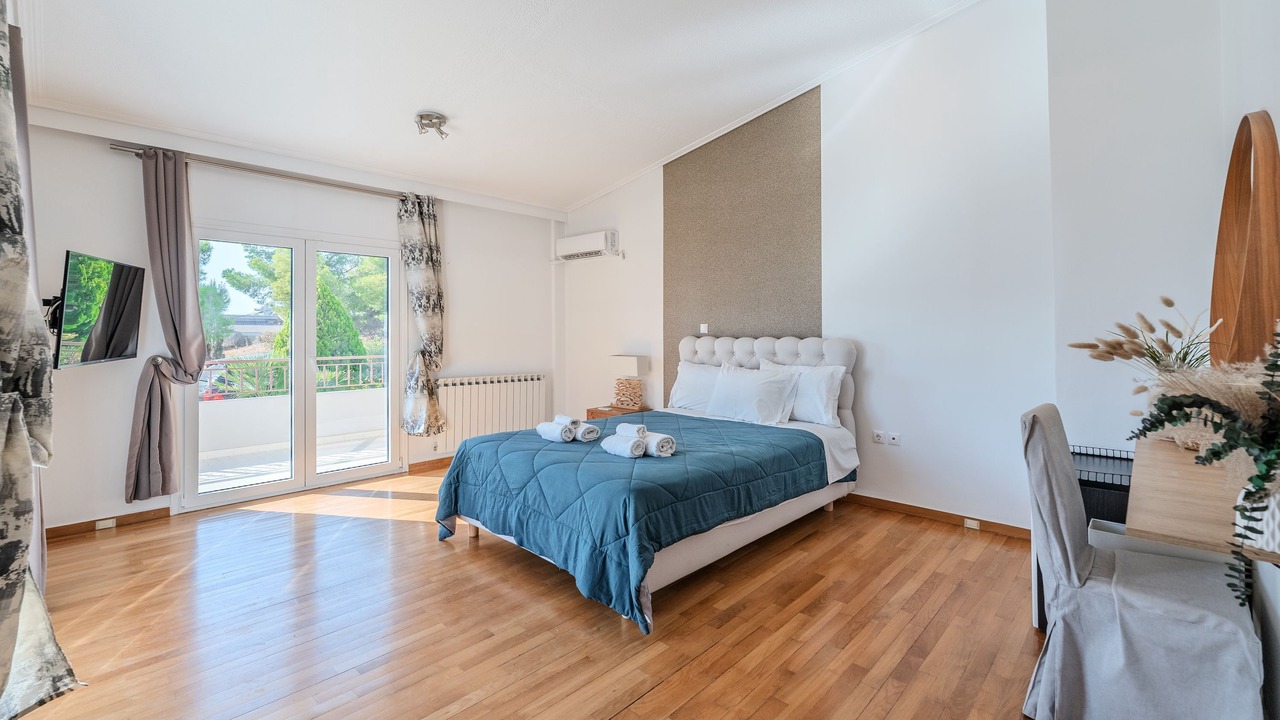 Photo of Bedroom in Voula