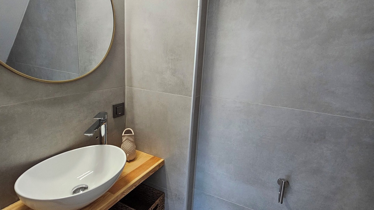 Photo of Bathroom in Alikanas