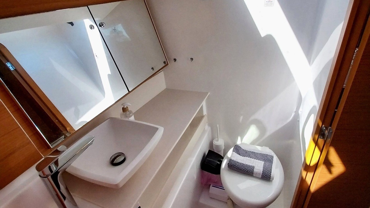 Photo of Bathroom in Volos City Centre
