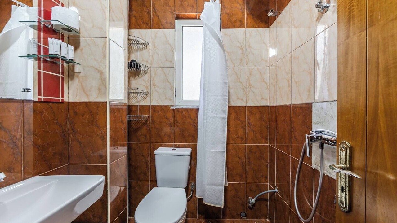 Photo of Bathroom in Golem
