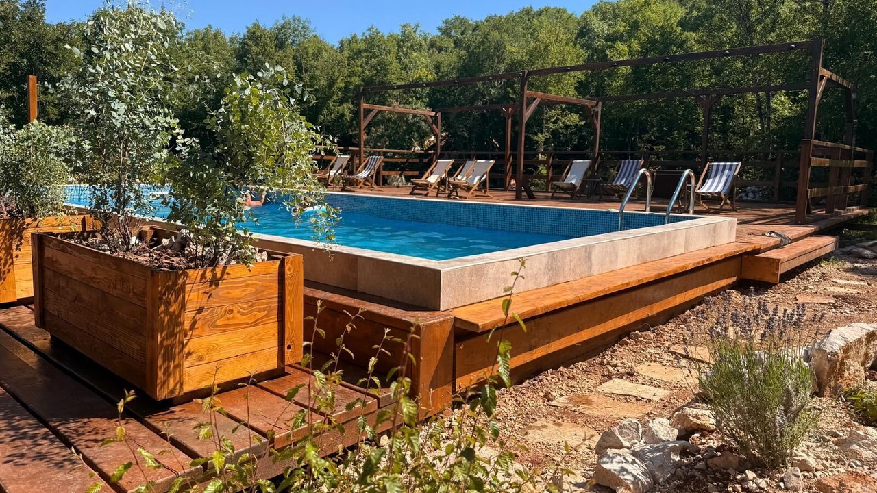 Photo of Outdoor in Karuc