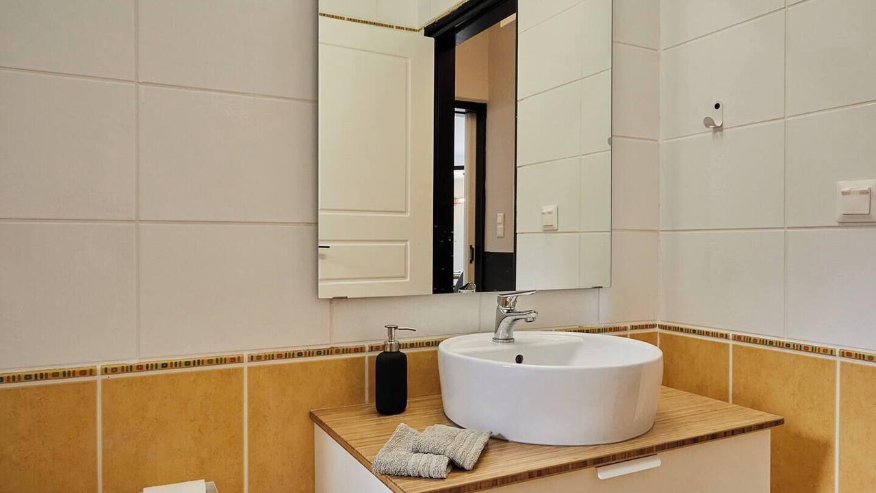 Photo of Bathroom in Saronikos