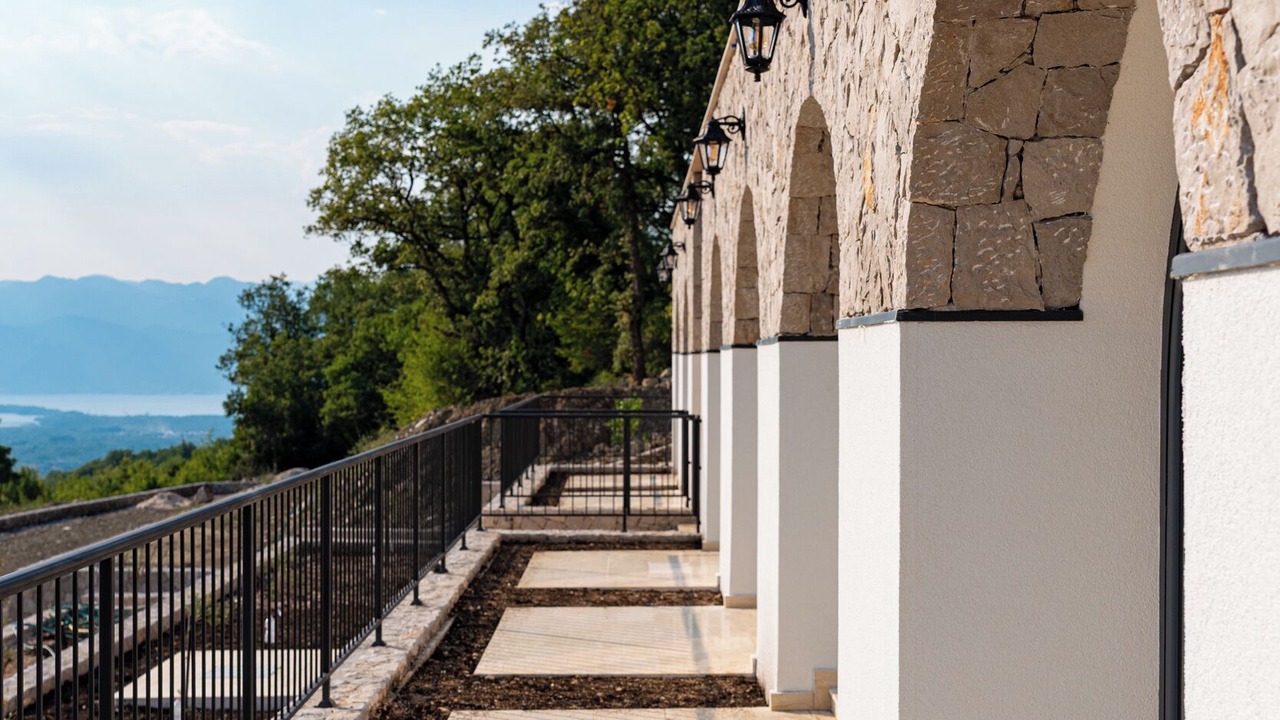 Photo of Outdoor in Bratesici