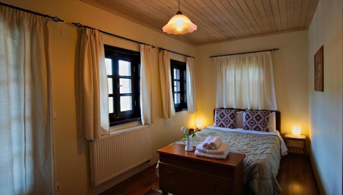 Photo of Bedroom in Asprangeloi