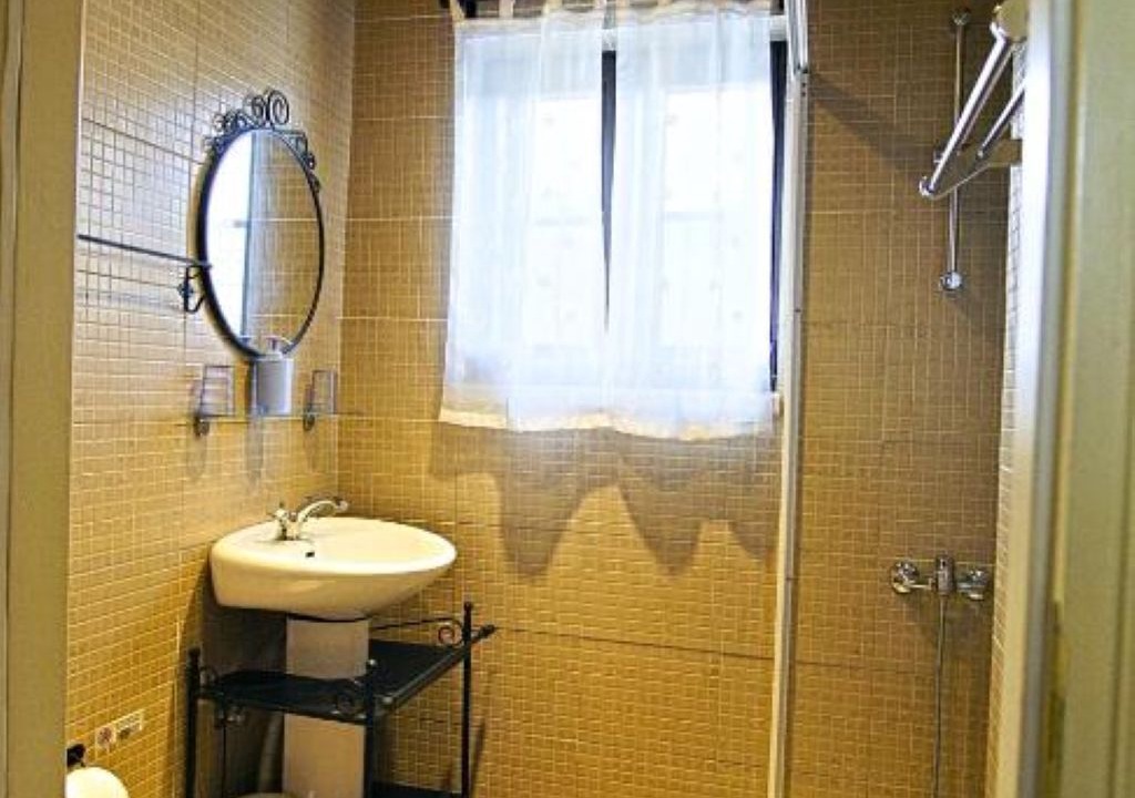 Photo of Bathroom in Asprangeloi