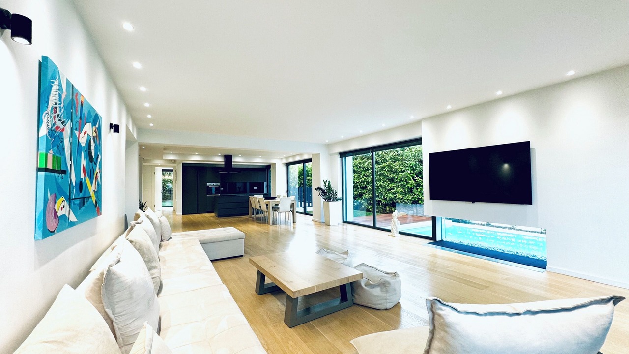 Photo of Livingroom in Elliniko