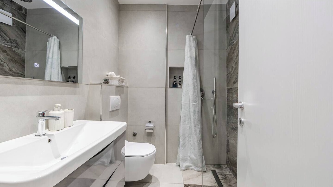 Photo of Bathroom in Golem