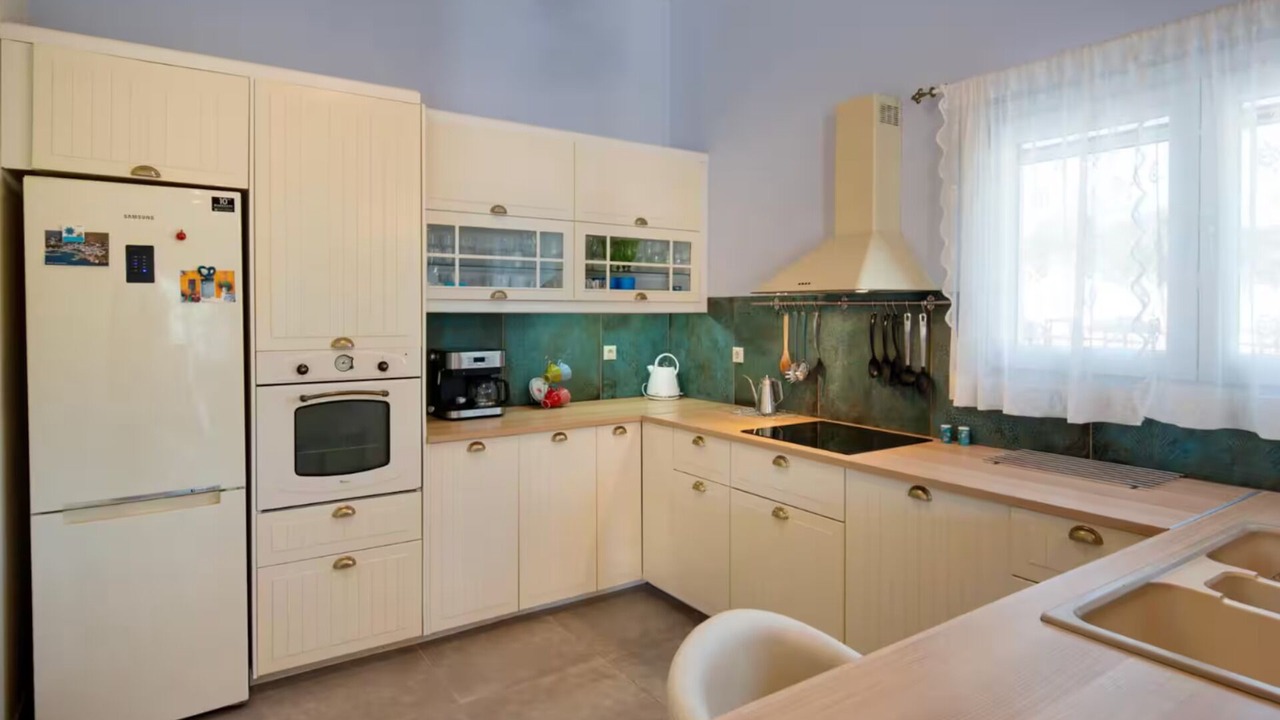 Photo of Kitchen in Mpogdanatika