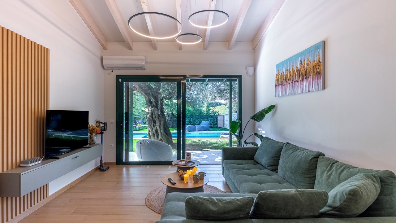 Photo of Livingroom in Acharavi