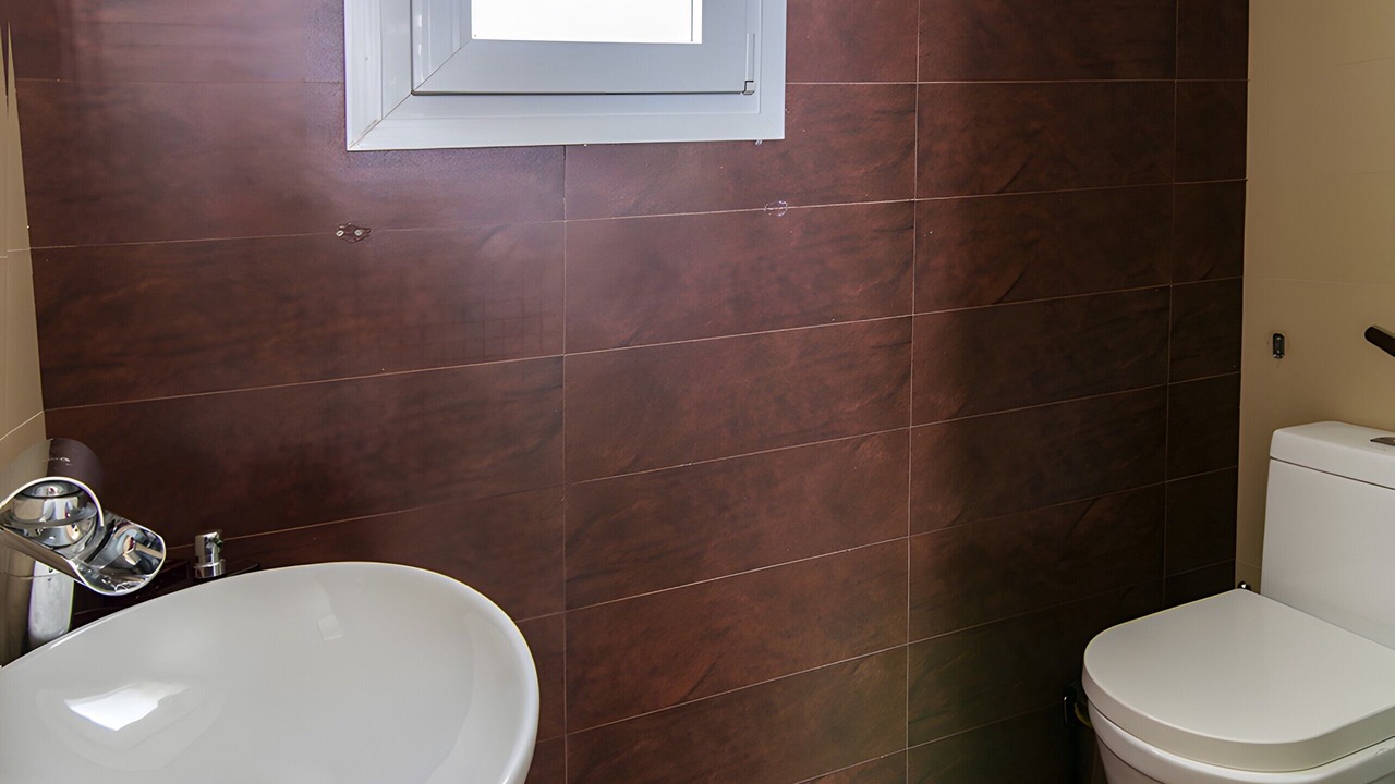 Photo of Bathroom in Aigio