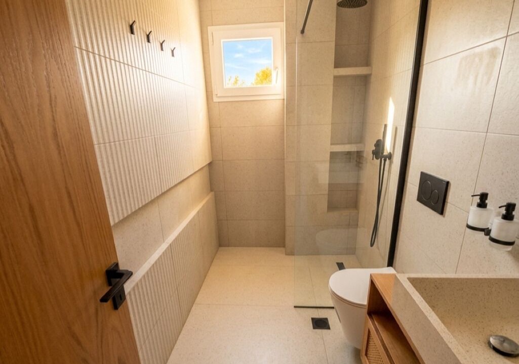 Photo of Bathroom in Peroulion