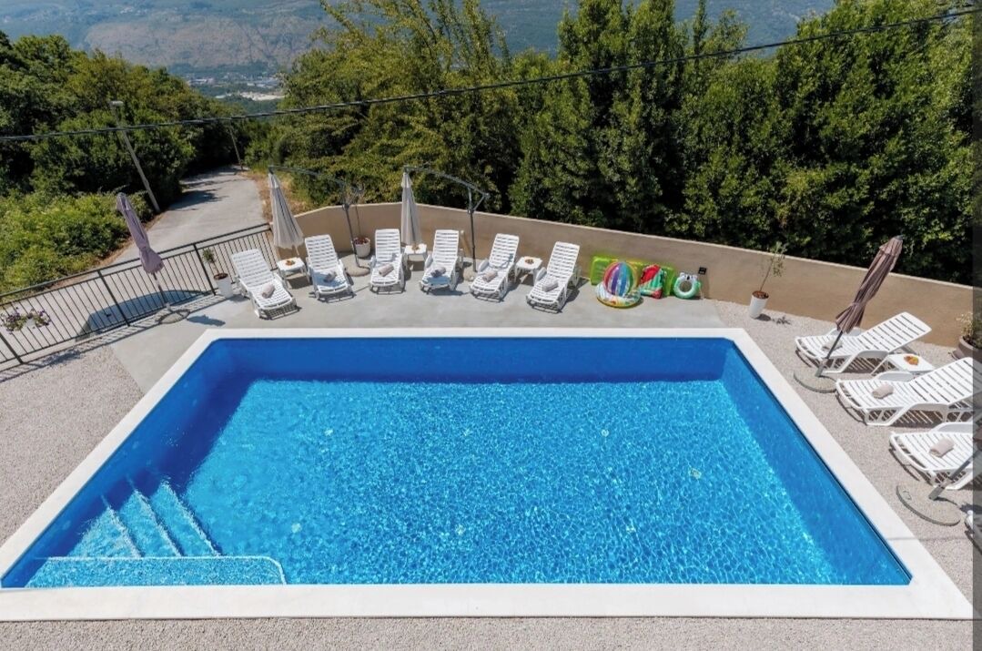 Photo of Outdoor in Ratisevina
