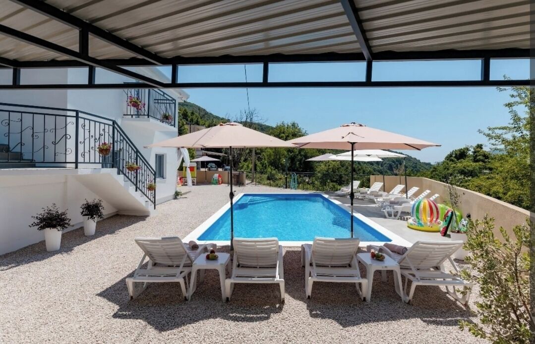 Photo of Outdoor in Ratisevina