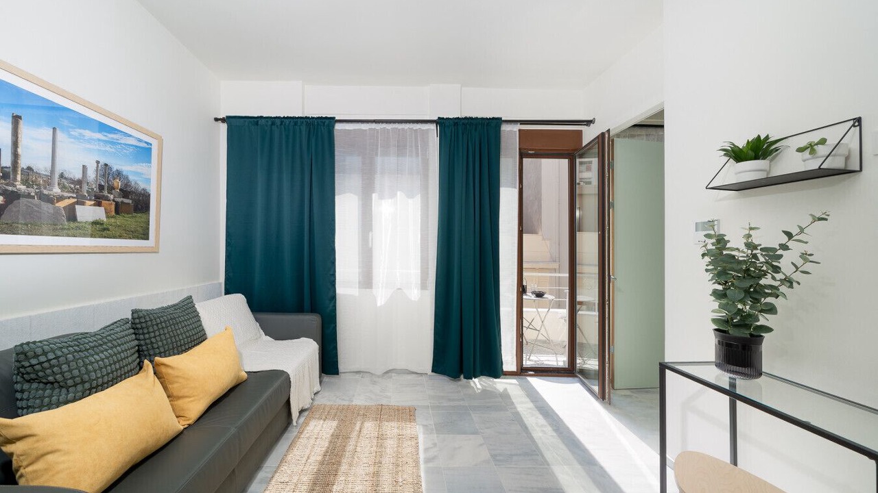 Photo of Livingroom in Exarhia