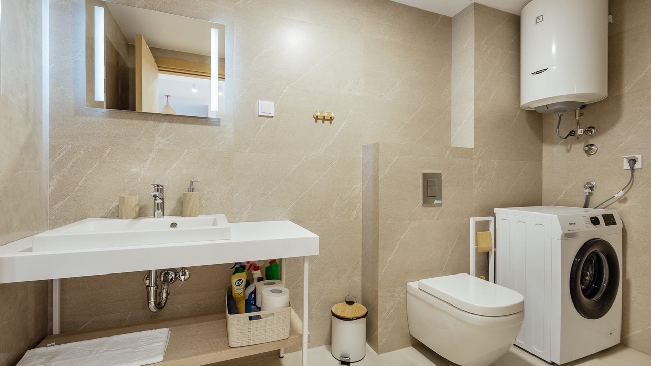 Photo of Bathroom in Igalo