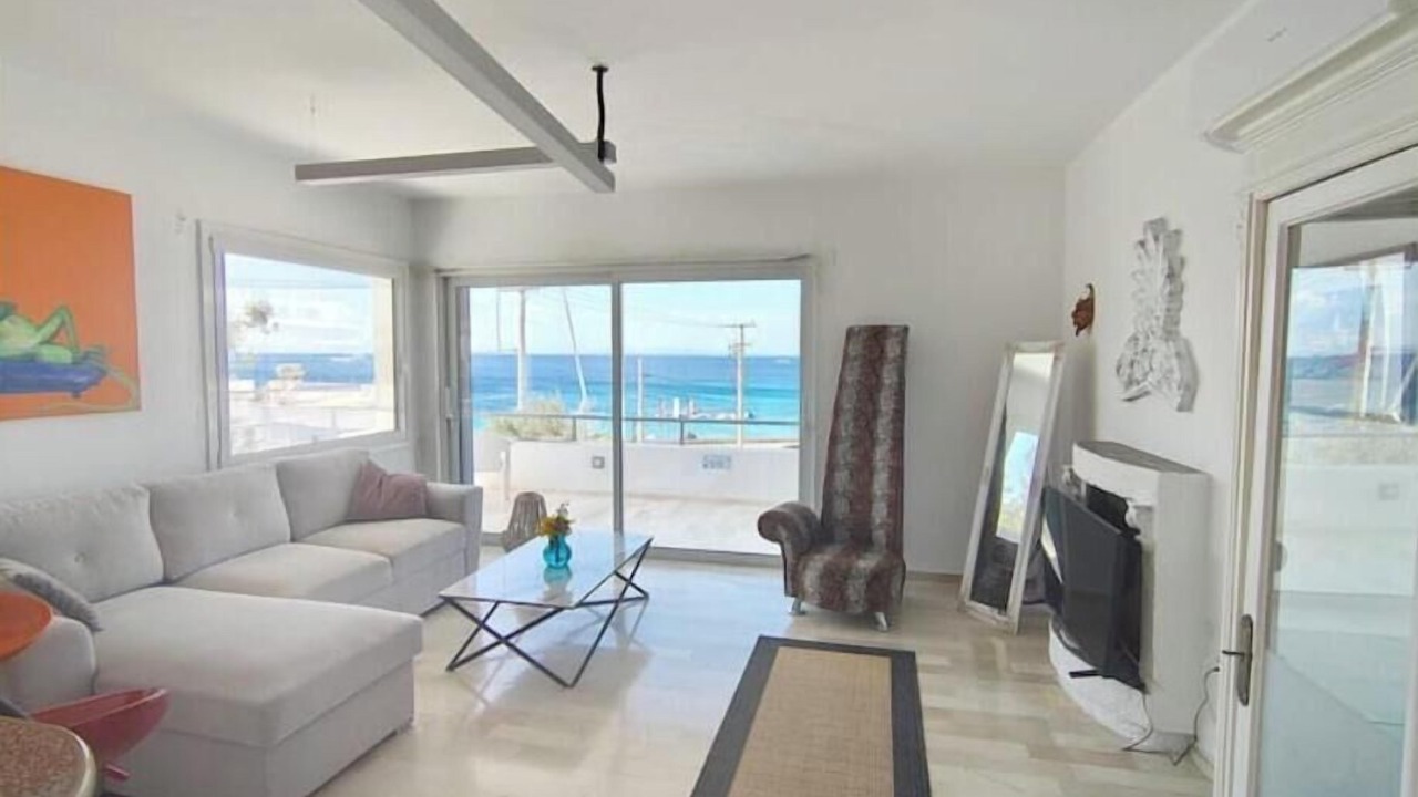 Photo of Livingroom in Saronida