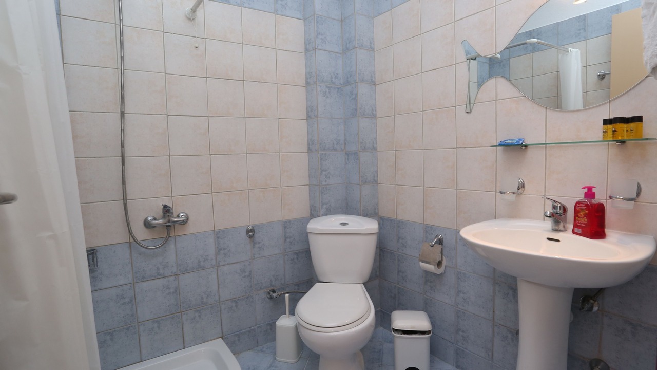 Photo of Bathroom in Polichrono