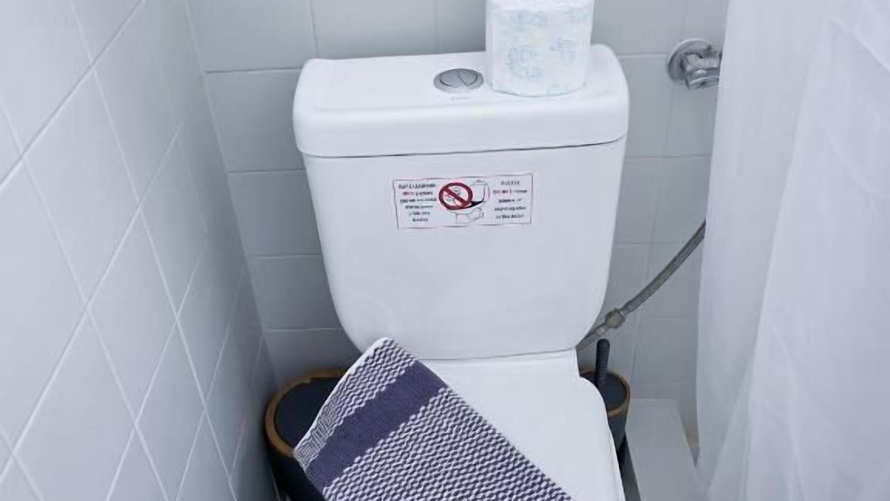 Photo of Bathroom in Vothon