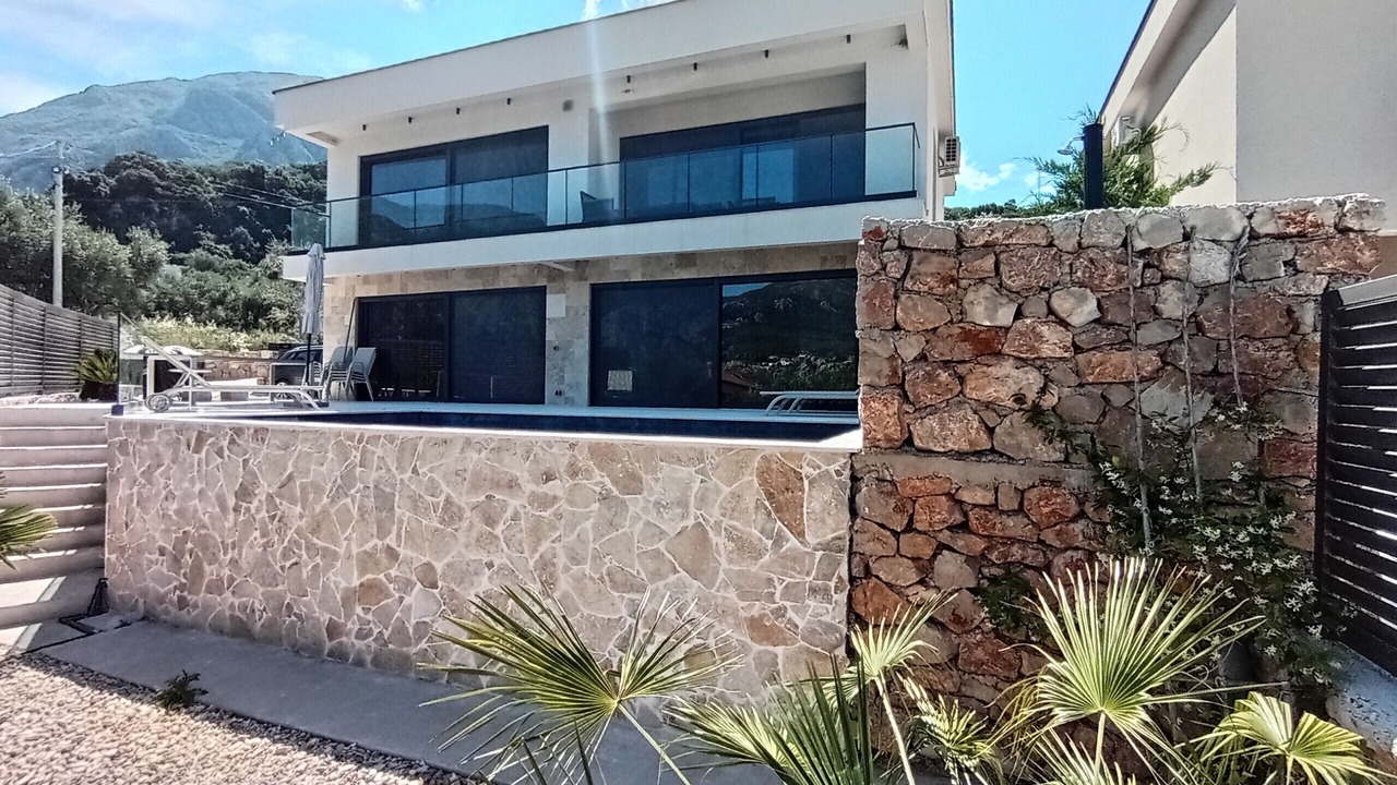 Photo of Outdoor in Bar