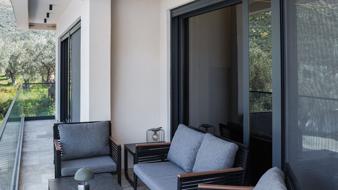 Photo of Patio Balcony in Bar