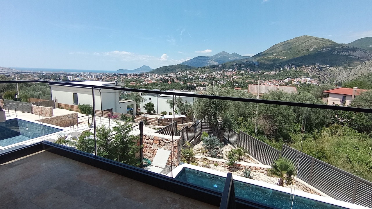 Photo of Outdoor in Bar