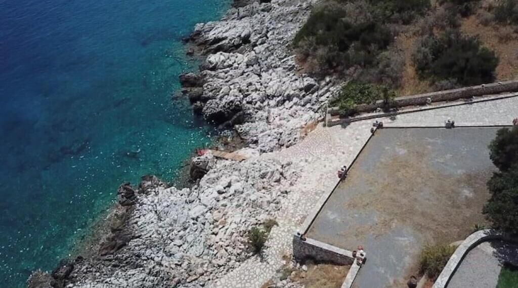 Photo of Outdoor in East Mani